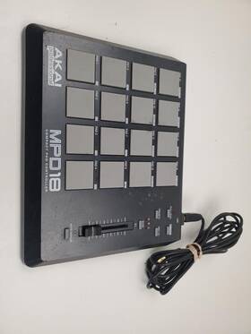 P25016782 Akai Mpd18