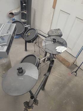 Alesis 694318023912 Nitro Mesh Electronic Drum Kit 8-piece