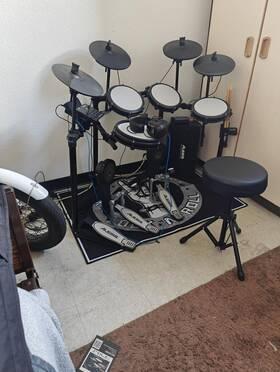 Inmusic Brands Inc. 726084020825 Nitro Max Kit Electric Drum Set With Quiet Mesh Pads 10 Inch Dual Zone Snare Bluet