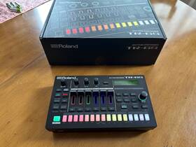 Tr-6s Roland 957054516901 6 Track Compact Rhythm Machine Super Clean