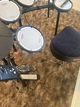 Td-8v Roland V-drum With Four Drum Pads Double Bass Kit