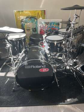 Vad504 Roland V-drums Electronic Drum Set With Extras