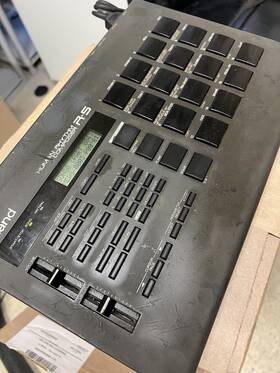 Z988734 Roland R-5 Human Rhythm Composer Drum Machine