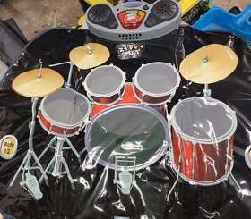 205997 Sharper Image Rock Ftnft Roll Electronic Drum Mat A Shelf
