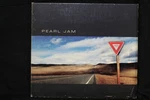 Pearl Jam Yield - Digipak Cd (C818). Fixed Price $15.73.