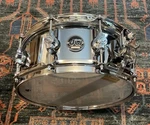 Dw Performance Series Steel 5.5 X 14-INCH Snare Drum Polished. Fixed Price $399.00.